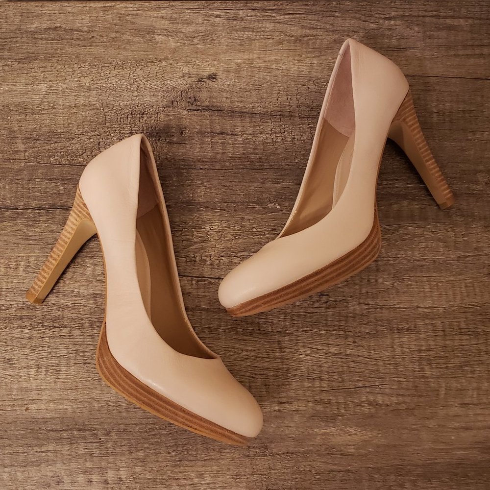 Banana Republic Kate Platform Pump in Natural 10M